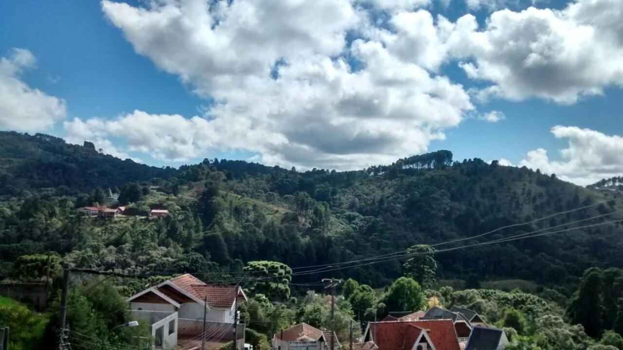 Pousada Das Rosas Campos do Jordão Esterno foto