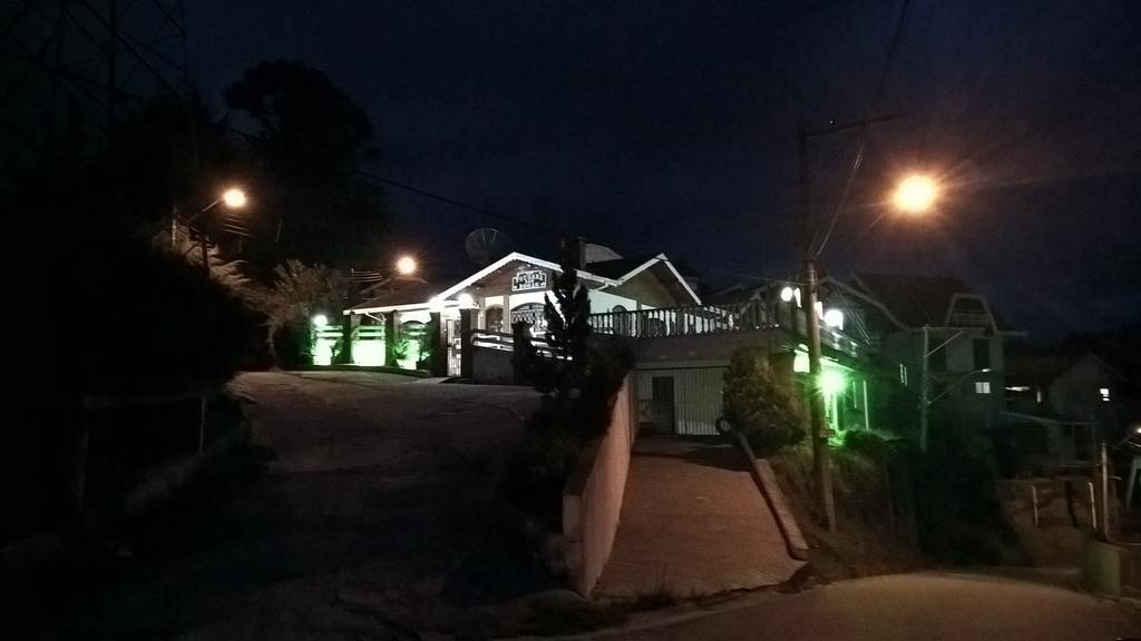 Pousada Das Rosas Campos do Jordão Esterno foto